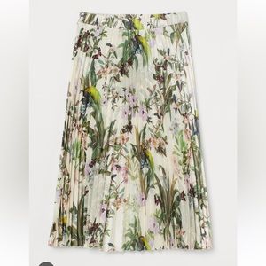 H&M plated skirt